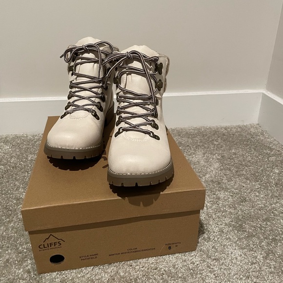 Cliff’s Booties - Picture 2 of 5